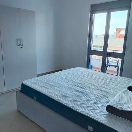 Apartment Apartman Sarka Golem (Tirana)
